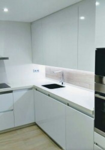 Cocina en blanco brillo 1 (1)