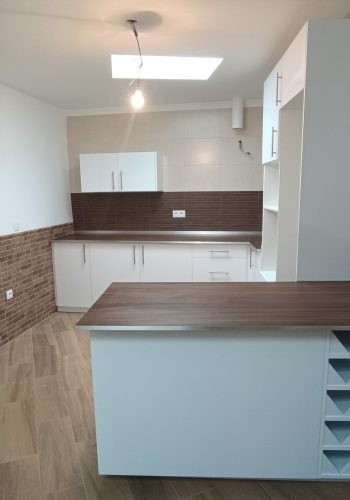 Cocina en blanco mate