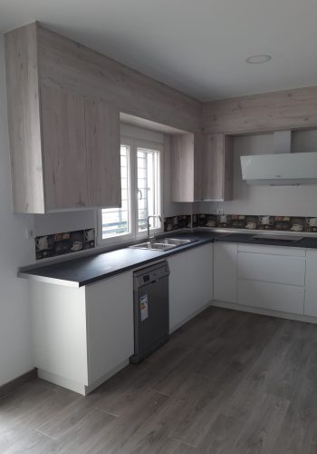 Cocina en color roble decape y blanco 1 (2)