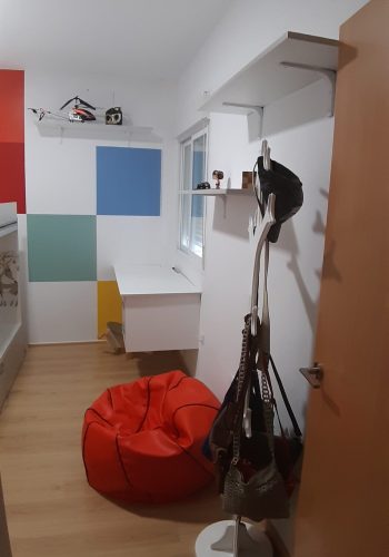 Dormitorio juvenil, con camas nido, armario en L y adaptado a todo uso 1 (10)