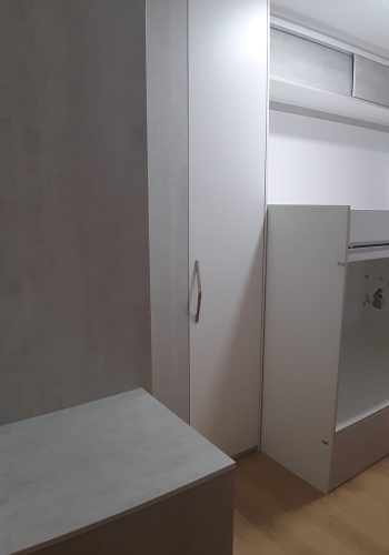 Dormitorio juvenil, con camas nido, armario en L y adaptado a todo uso 1 (11)