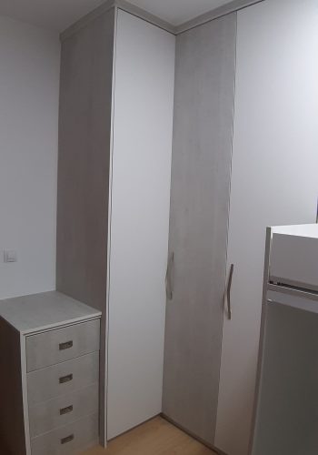 Dormitorio juvenil, con camas nido, armario en L y adaptado a todo uso 1 (12)