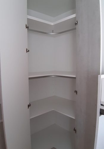 Dormitorio juvenil, con camas nido, armario en L y adaptado a todo uso 1 (5)