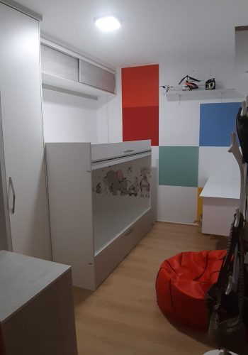 Dormitorio juvenil, con camas nido, armario en L y adaptado a todo uso 1 (9)