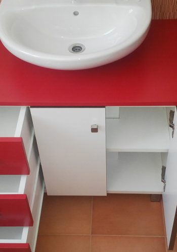 Mueble adaptado a lavabos de pie, para dos cuartos de baños de la misma vivienda 1 (3)