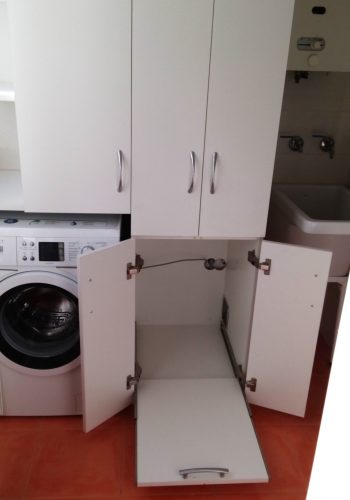 Mueble adaptado al espacio y utensilios del mismo. 1 (4)
