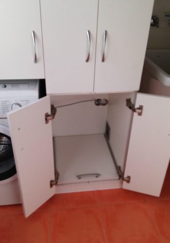 Mueble adaptado al espacio y utensilios del mismo. 1 (5)