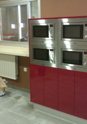 Mueble con encimera de granito para Universidad de Granada (1)