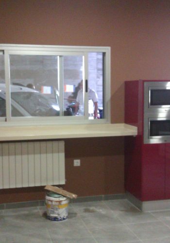 Mueble con encimera de granito para Universidad de Granada (2)