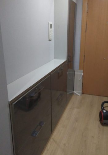 Mueble zapatero aprovechando el espacio de fondo y disponer de todo el paso 1