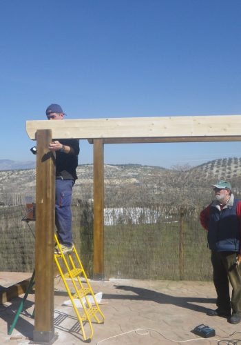 Pergola de madera con terminación de brezo 1 (2)