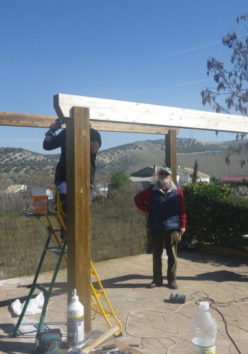 Pergola de madera con terminación de brezo 1 (3)