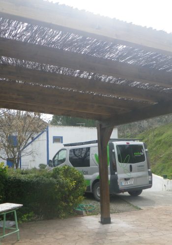 Pergola de madera con terminación de brezo 1 (7)