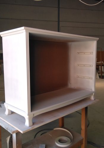 Restauración de dormitorio antiguo a blanco satinado (12)