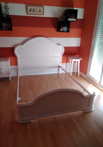 Restauración de dormitorio antiguo a blanco satinado (22)