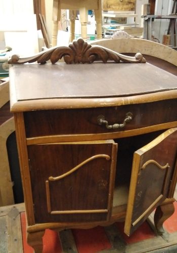 Restauración de dormitorio antiguo a blanco satinado (4)