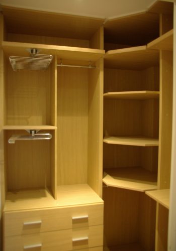 Vestidor adaptado a pequeño espacio 1 (1)