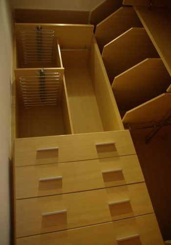 Vestidor adaptado a pequeño espacio 1 (6)